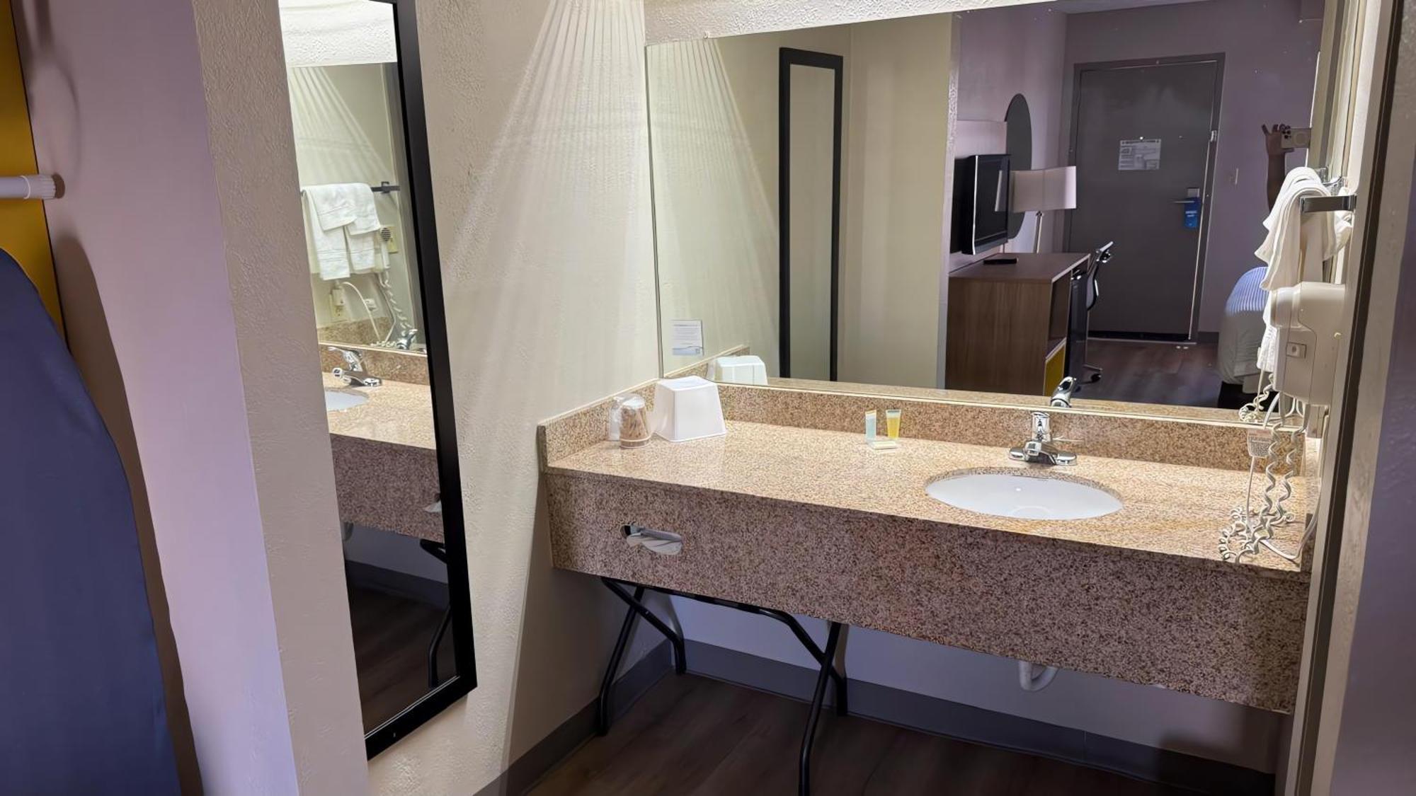Days Inn By Wyndham Cookeville Esterno foto