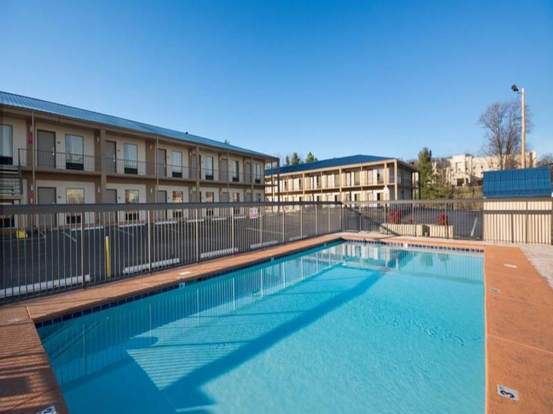 Days Inn By Wyndham Cookeville Esterno foto